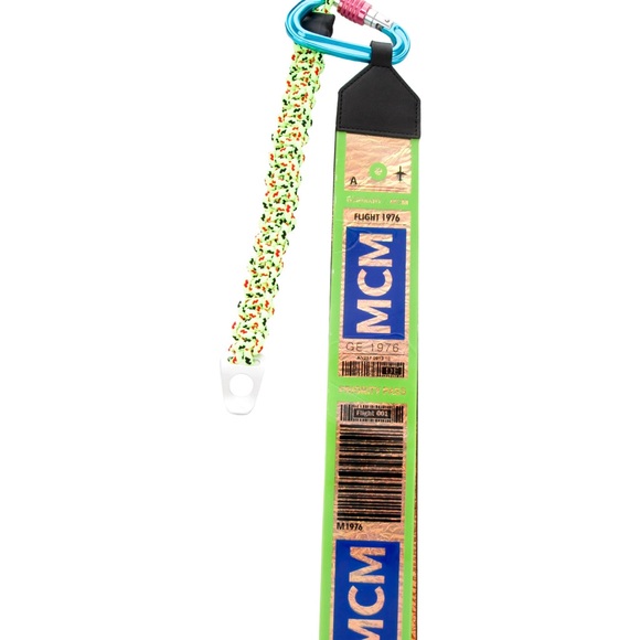 MCM RAYMONDE OVERSIZED BAG CHARM KEYRING LUGGAGE TAG BRAND NEW & 100% AUTHENTIC - Picture 2 of 14